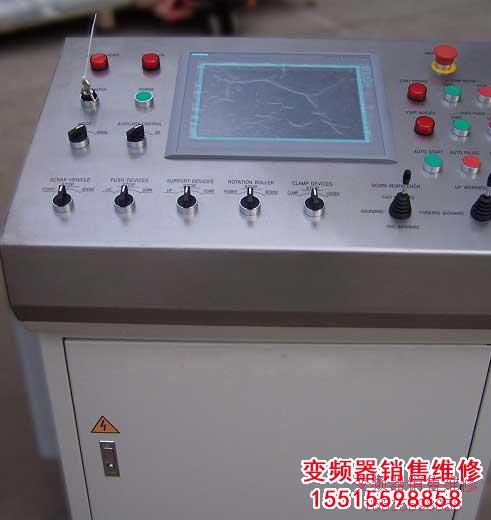 小型磚機(jī)控制柜.jpg